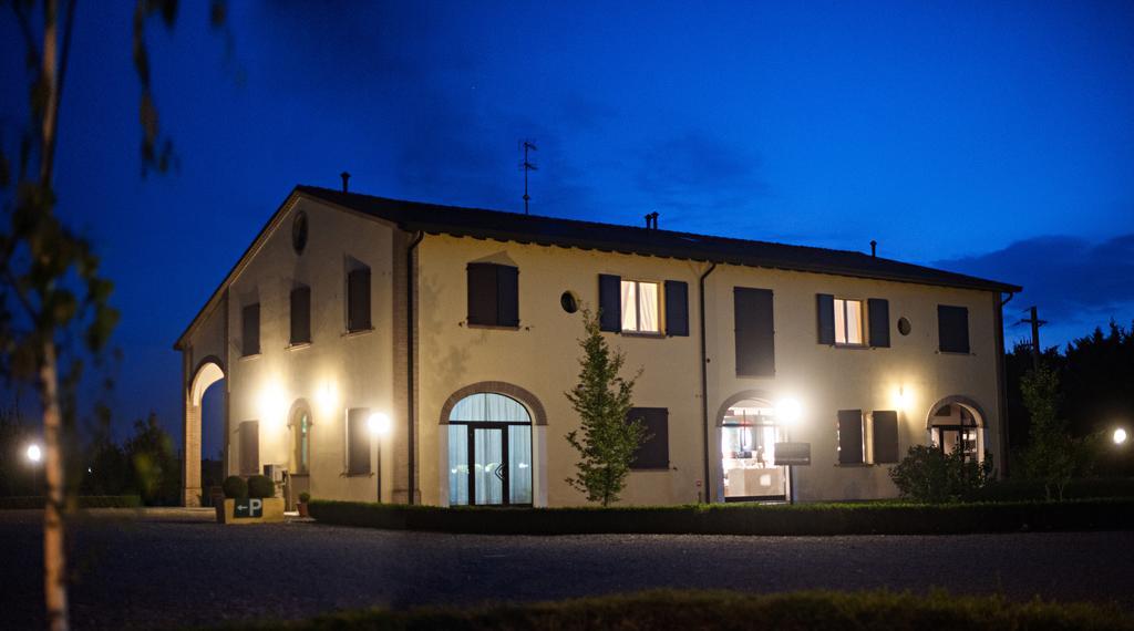 בית הארחה פארמה 	Agriturismo Il Mondo מראה חיצוני תמונה